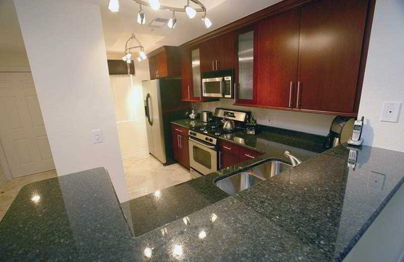 The Meridian Luxury Suites Las Vegas Exterior photo